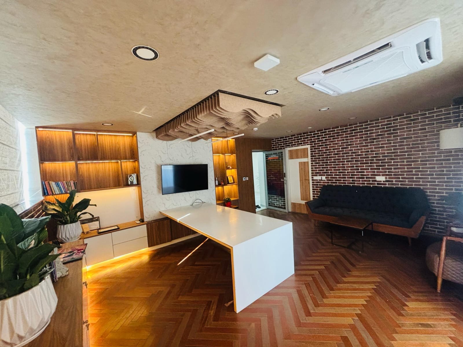 WhatsApp Image 2025-03-02 at 09.37.25 (1)